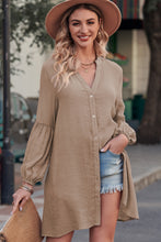 Load image into Gallery viewer, Notched Button Up Balloon Sleeve Longline Top