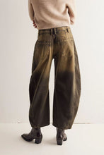 Load image into Gallery viewer, Wide Leg Jeans with Pockets