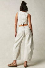 Load image into Gallery viewer, Wide Leg Jeans with Pockets