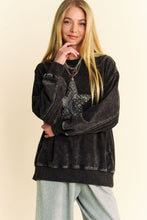 Load image into Gallery viewer, Davi & Dani Stud Star Patch Acid Washed Sweatshirt