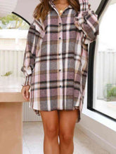 Load image into Gallery viewer, Plaid Button Up Long Sleeve Shirt