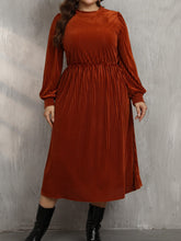 Load image into Gallery viewer, Plus Size Round Neck Long Sleeve Midi Dress