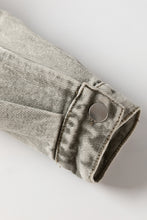 Load image into Gallery viewer, Raw Hem Button Up Denim Jacket