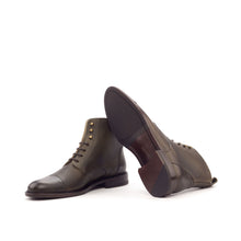 Load image into Gallery viewer, Women's Lace Up Captoe Boot
