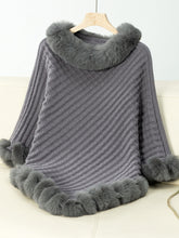 Load image into Gallery viewer, Fuzzy Trim Texture Three-Quarter Sleeve Poncho
