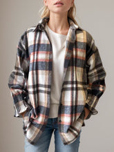 Load image into Gallery viewer, Plaid Button Up Long Sleeve Shirt
