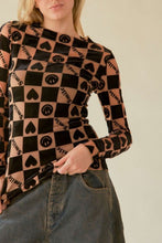 Load image into Gallery viewer, Davi &amp; Dani Heart Print Long Sleeve Top
