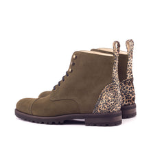 Load image into Gallery viewer, Women's Lace Up Captoe Boot
