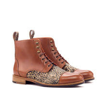 Load image into Gallery viewer, Women's Lace Up Captoe Boot
