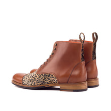 Load image into Gallery viewer, Women's Lace Up Captoe Boot
