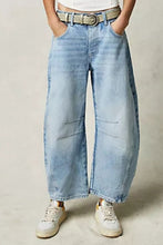 Load image into Gallery viewer, Wide Leg Jeans with Pockets
