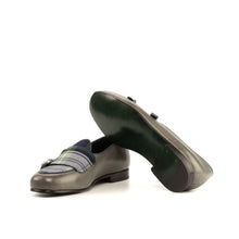 Load image into Gallery viewer, Monk Slipper
