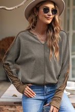 Load image into Gallery viewer, Color Block Notched Long Sleeve Blouse
