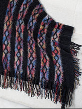 Load image into Gallery viewer, Fringe Contrast Hooded Poncho
