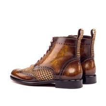 Load image into Gallery viewer, Military Brogue Woman
