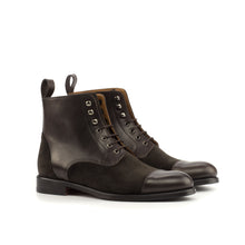 Load image into Gallery viewer, Women's Lace Up Captoe Boot
